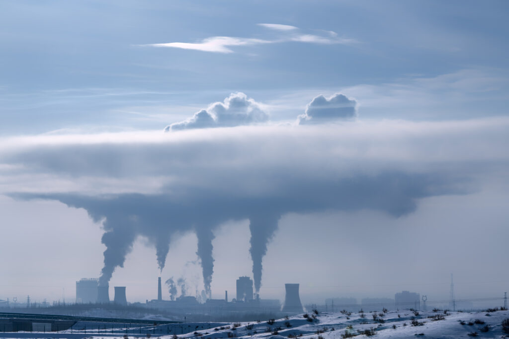 Distant-view-of-smoke-stacks-and-polluted-sky